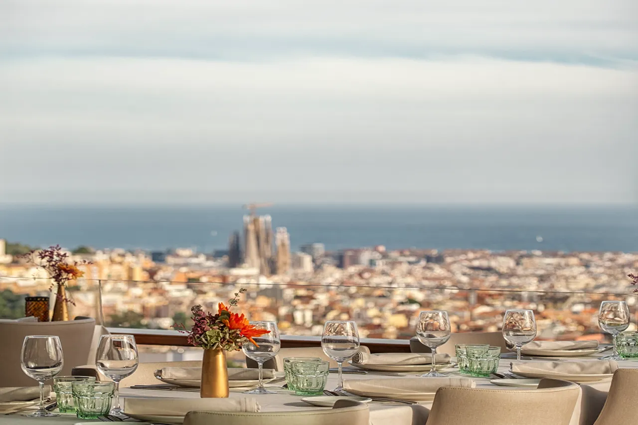 Mesas de Mirabé, restaurante con vistas en Barcelona