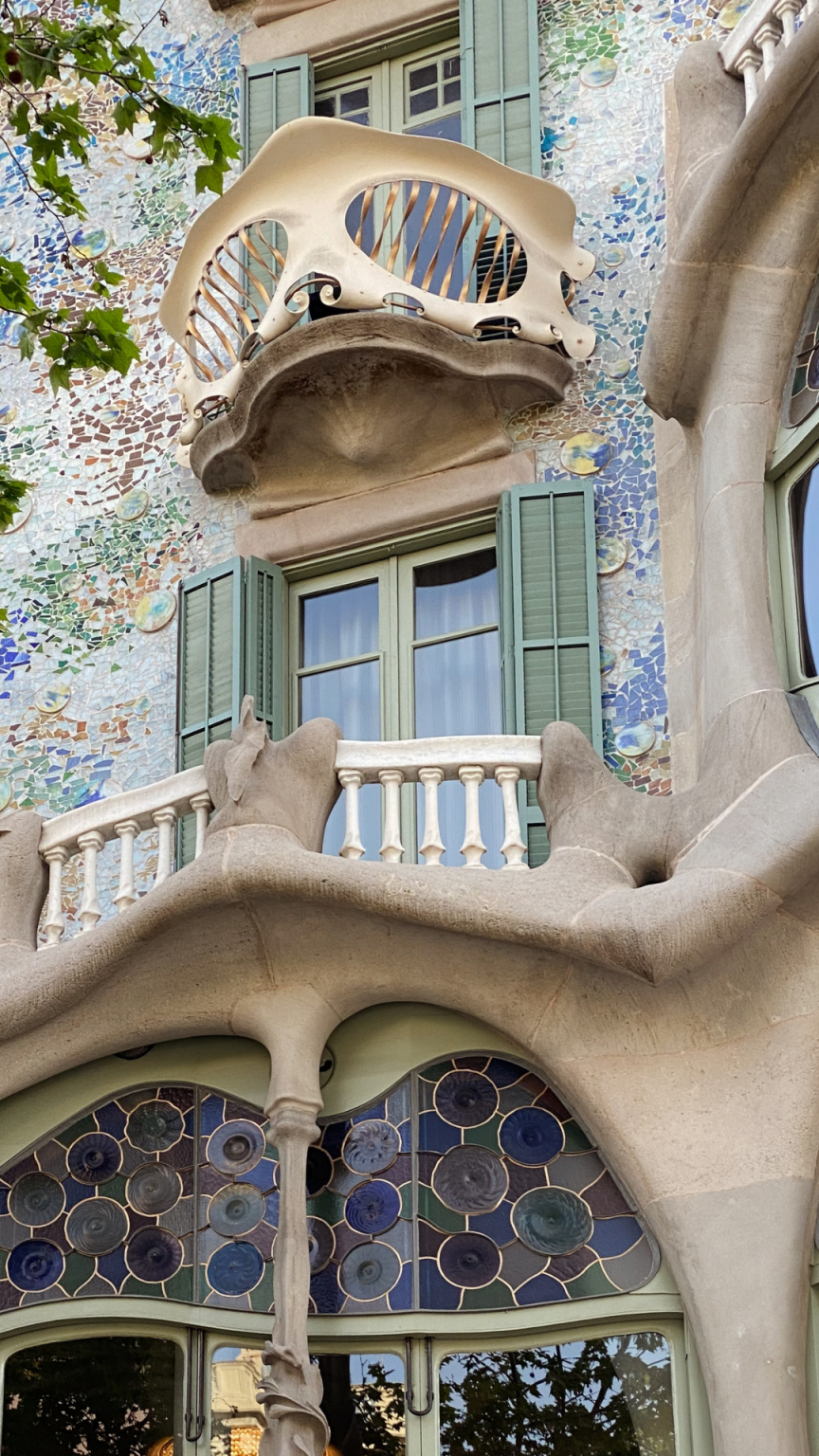 Acceso de autocares Mirabè Barcelona