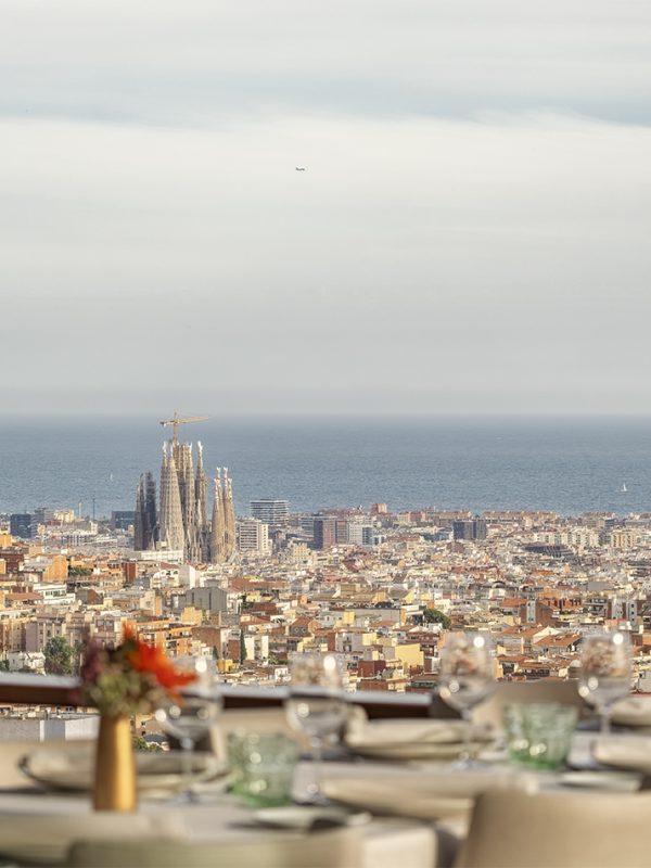 Restaurante especializado en grupos turísticos Capacidad amplia Servicio rápido y organizado